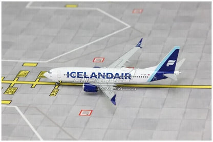 1:400 GeminiJets ICELANDAIR BOEING 737 MAX 8 Passenger Airplane Diecast Model