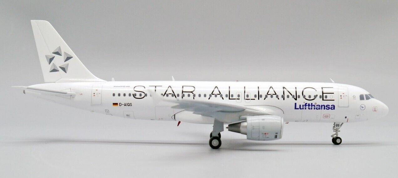 1:200 JC Wings Lufthansa STAR ALLIANCE AIRBUS A320 Passenger Plane Diecast Model