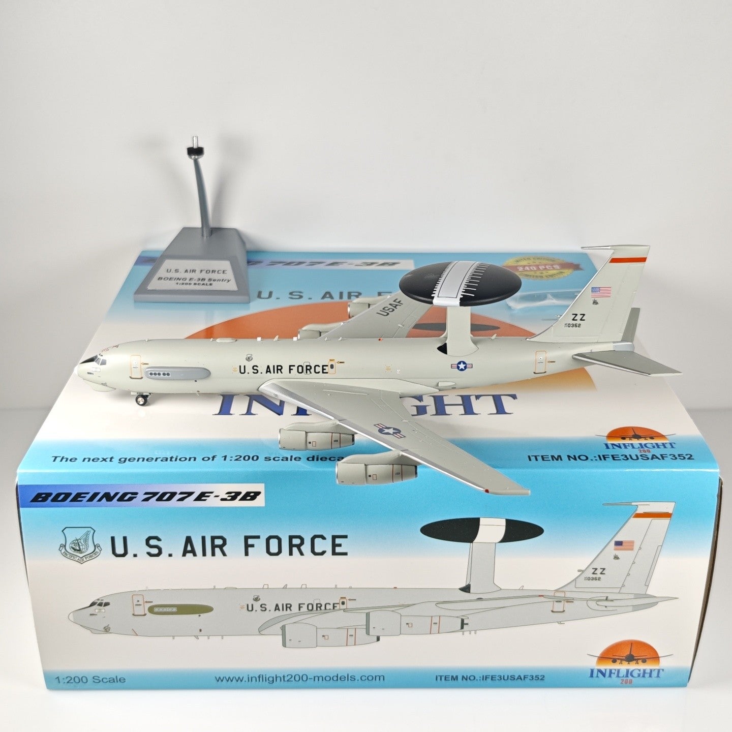 1:200 InFlight U.S. Air Force B707 E-3B Passenger Airplane Diecast Plane Model