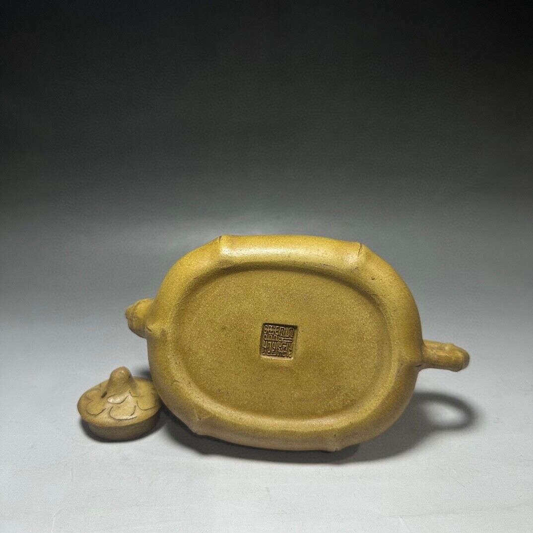 Chinese Yixing Zisha Clay Handmade Exquisite Teapot（壶上壶 底款：陈鸣远）