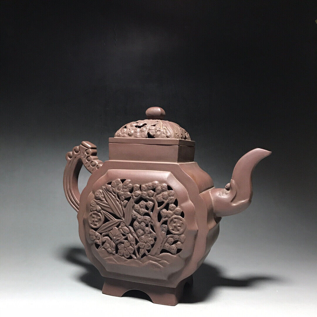 Chinese Yixing Zisha Clay Handmade Exquisite Teapot （镂空松竹梅 底款：如图）