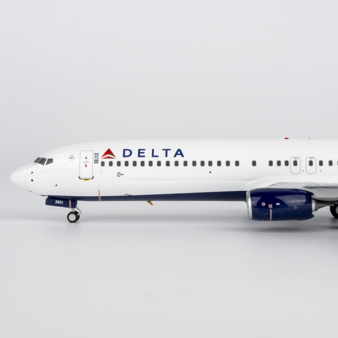 1:200 NGmodels Delta Air Lines Boeing 737-900ER Passenger Diecast Airplane Model