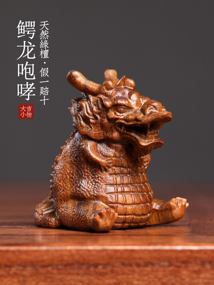 4.9*3.9*4.9cm Hand Carved Green Sandalwood Netsuke: Zodiac Dragon Crocodile 鳄龙咆哮