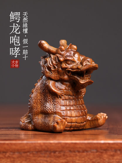 4.9*3.9*4.9cm Hand Carved Green Sandalwood Netsuke: Zodiac Dragon Crocodile 鳄龙咆哮
