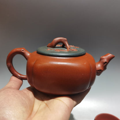 Chinese Yixing Zisha Clay Handmade Exquisite Teapot （双色梅花套壶 低款：周桂珍 )