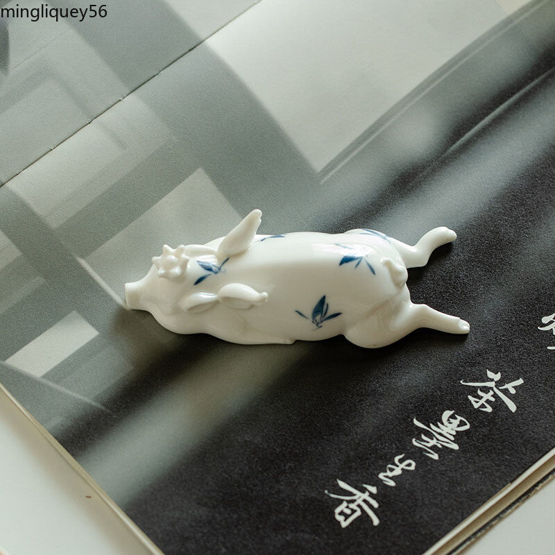 Hand-painted Butterfly Orchid Tea Pet Small Flying Pig Tea Play Figurine