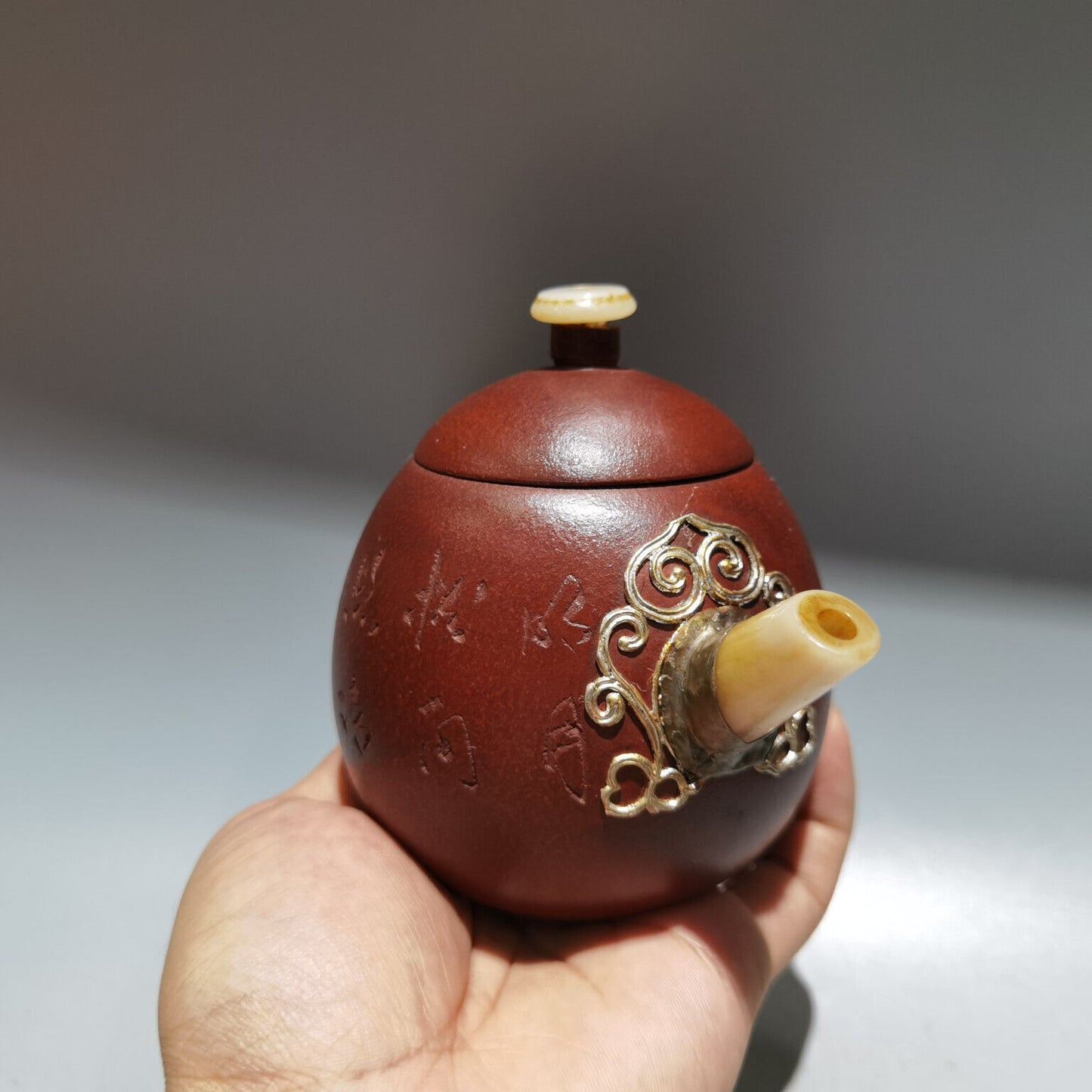 Chinese Yixing Zisha Clay Handmade Exquisite Teapot（镶玉壶 底款：顾景舟）