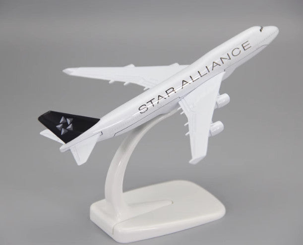16cm Star Alliance Boeing 747-400 Passenger Aeroplane Diecast Aircraft Model