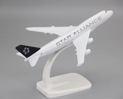 16cm Star Alliance Boeing 747-400 Passenger Aeroplane Diecast Aircraft Model