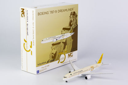 1:400 NG Model Saudia BOEING 787-9 Passenger Aircraft Diecast Airplane Model