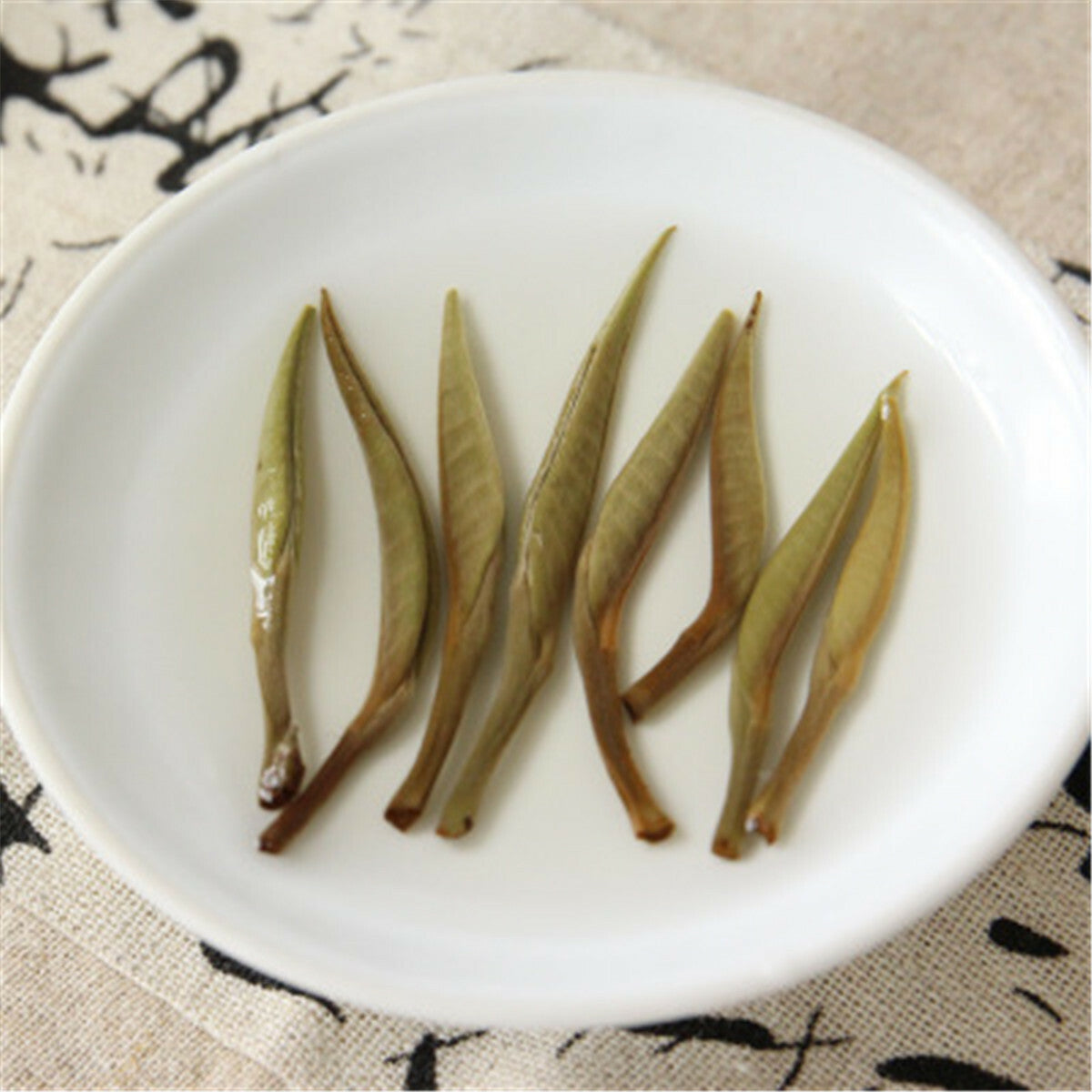 Silver Needle White Tea Bai Hao Yin Zhen Organic Loose Leaf Buds Premium