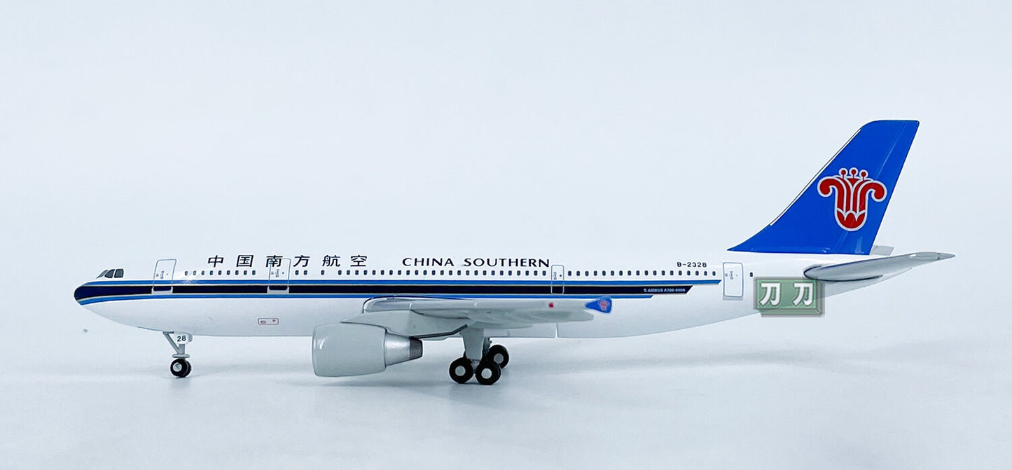 1:400 JET CHINA SOUTHERN A300-600R B-2323 Passenger Airplane Diecast Model