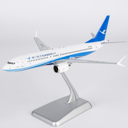 1:200 XiamenAir CCP XiamenAir B737 MAX 8 Passenger Airplane Diecast Plane Model