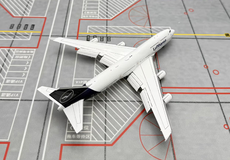 1:400 YY Wings Lufthansa BOEING 747-400 Flap Down Passenger Plane Diecast Model