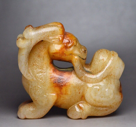Chinese Antique Hetian Jade Carving Beast Statue Nice Figurines Collection Art