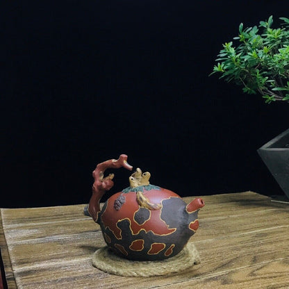 Chinese Yixing Zisha Clay Handmade Exquisite Teapot（松鼠 底款：燕亭）