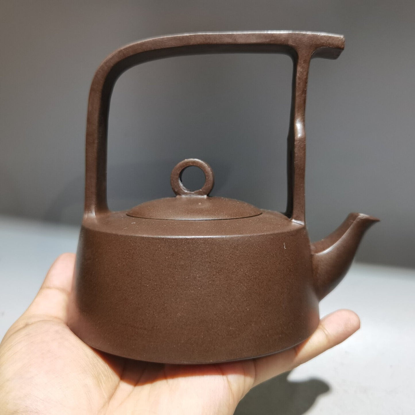 Chinese Yixing Zisha Clay Handmade Exquisite Teapot （提梁壶 低款：顾景舟）