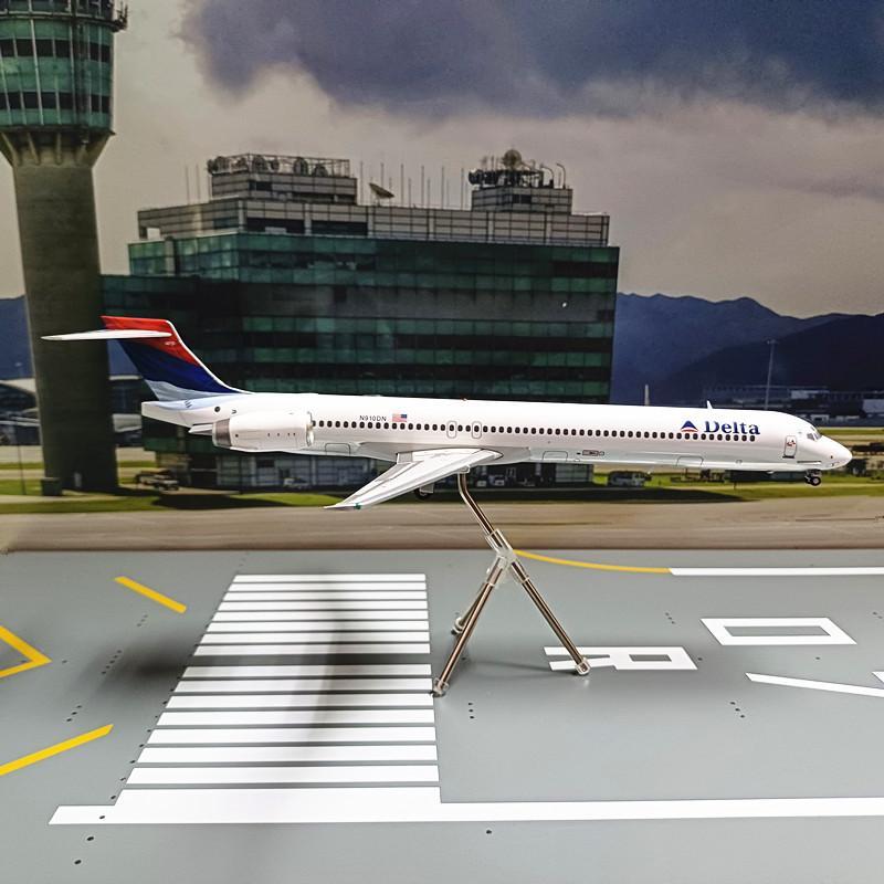 1:200 GeminiJets Delta MD-90 N910DN Diecast Aircraft Model