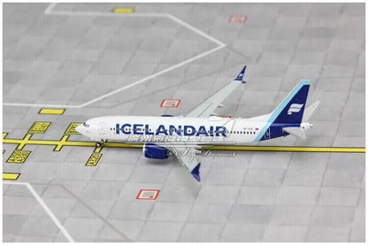 1:400 GeminiJets ICELANDAIR BOEING 737 MAX 8 Passenger Airplane Diecast Model