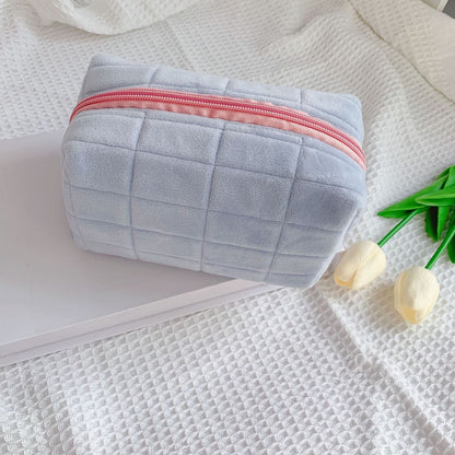 Cute Plush Makeup Bag Travel Small Cosmetic Case Zipper Toiletry Pouch Storage