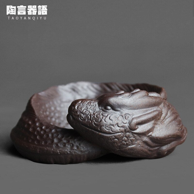 Rock pottery clay Chinese dragon tea pet handmade retro pottery Kung Fu tea Pet