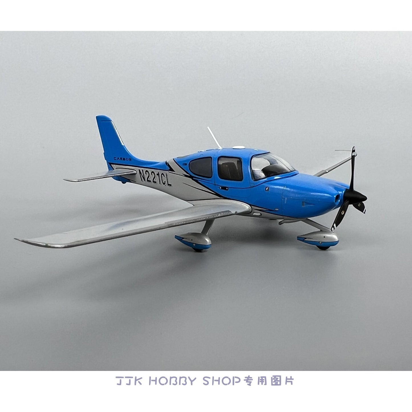1:72 Geminijets Cirrus SR22T G6 GTS Carbon Passenger Airplane Diecast Model