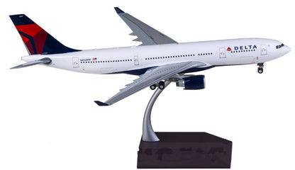 1:200 Geminijets Delta Air Lines Airbus A330-200 N852NW Airplane Diecast Model