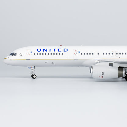 1:200 NG Models United Airlines Boeing 757-200/W N12125 Diecast Aircraft Model