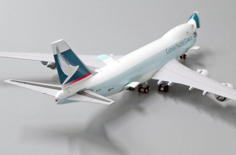 1:400 JC Wings CATHAY PACIFIC BOEING B747-8F Passenger Airplane Diecast Model
