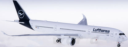 1:200 34CM Herpa Lufthansa AIRBUS A350-900 Passenger Airplane ABS Plastic Model