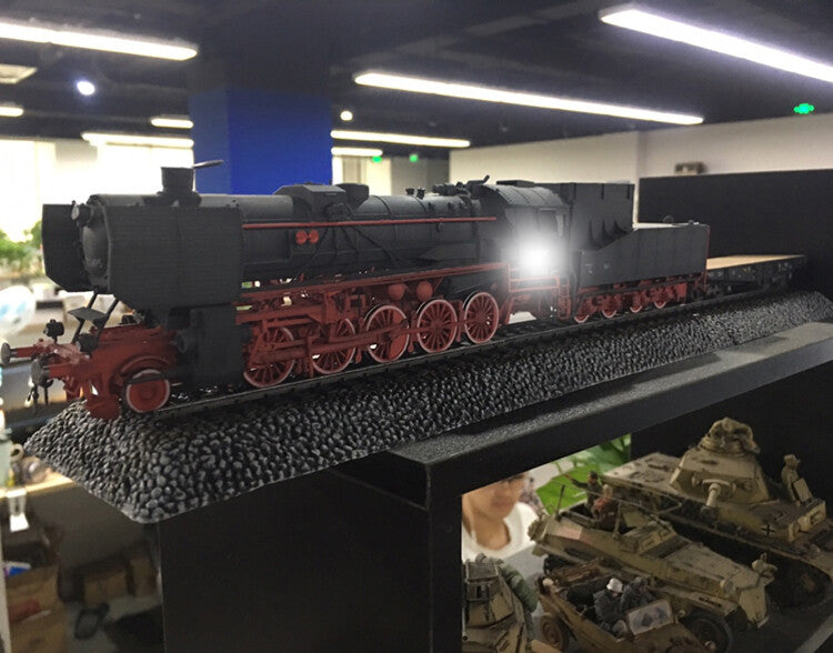 PANZERCORPS 1/72 BR52 German Steam Locomotive War Train Static Finished Model