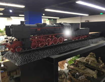PANZERCORPS 1/72 BR52 German Steam Locomotive War Train Static Finished Model