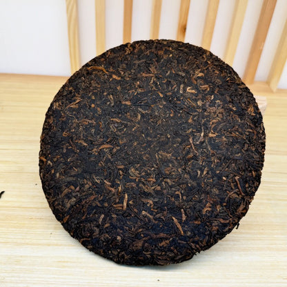 357g Yunnan Ancient Tree Pu'er Tea Ripe Tea Cake Menghai Yiwu Qizi Cake Tea
