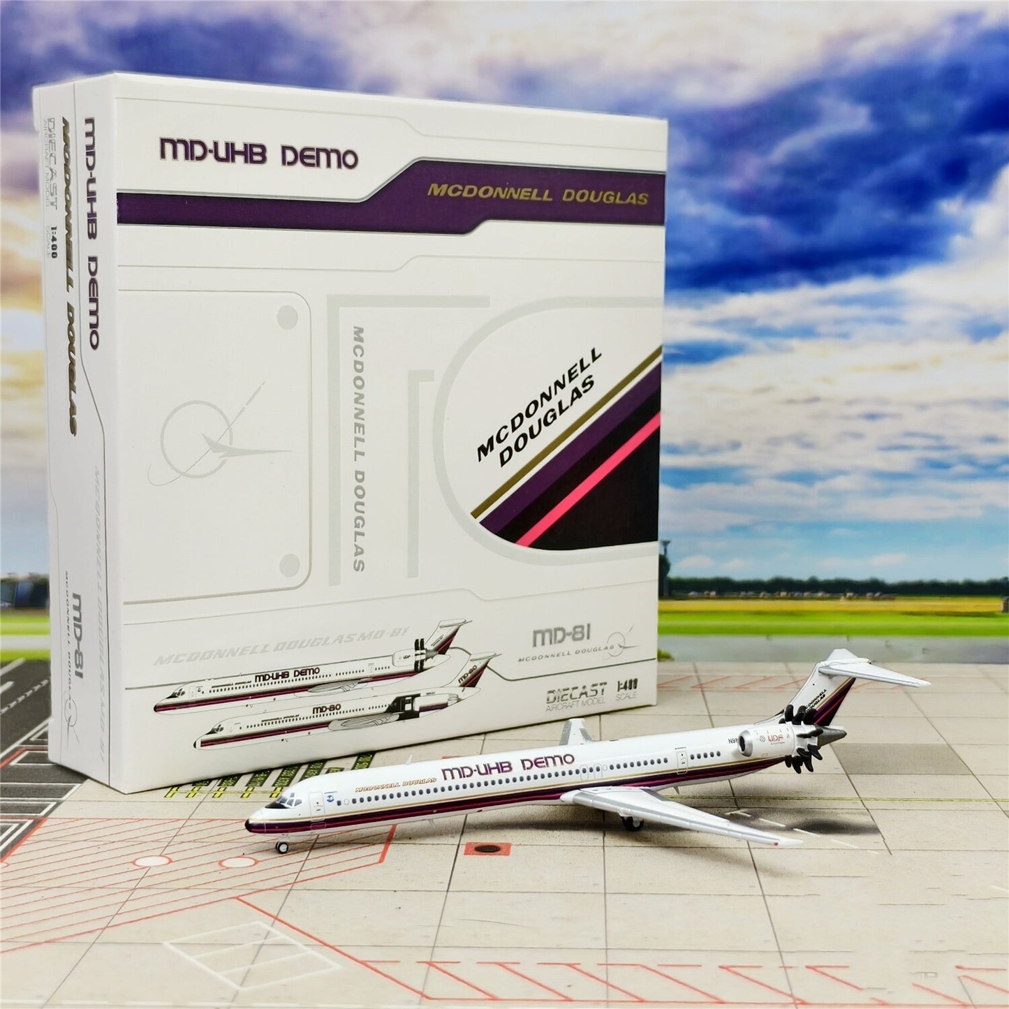 1:400 JC Wings MD-UHB DEMO McDonnell Douglas MD-81 Airplane Diecast Model