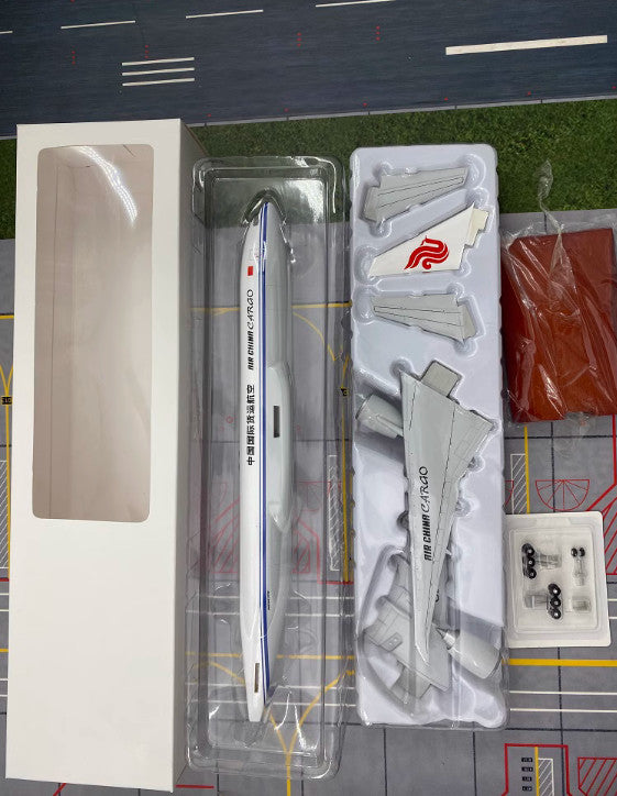 1:200 32CM AIR CHINA CARGO Boeing 777F Plane Aircraft ABS Plastic Airplane Model