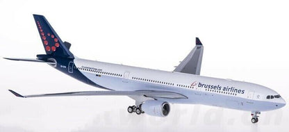 1:200 32CM Phoenix Brussels Airlines A330-300 Passenger Airplane Diecast Model