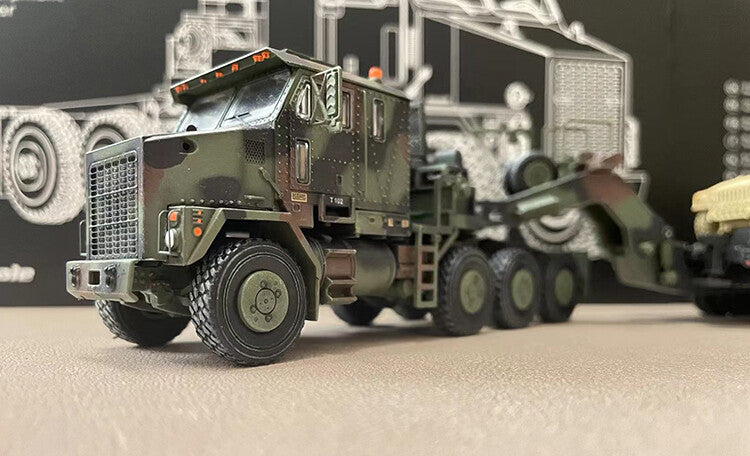 1:72 US Army Oshkosh M1070 Heavy Transport Vehicle Model Collection Box