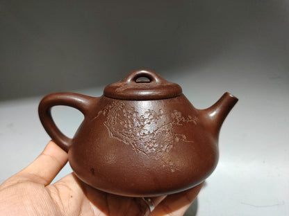 Chinese Yixing Zisha Clay Handmade Exquisite Teapot