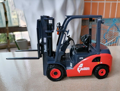 1:20 Tailift 250 Forklift Truck Stacker Crane Contruction Machine Diecast Model