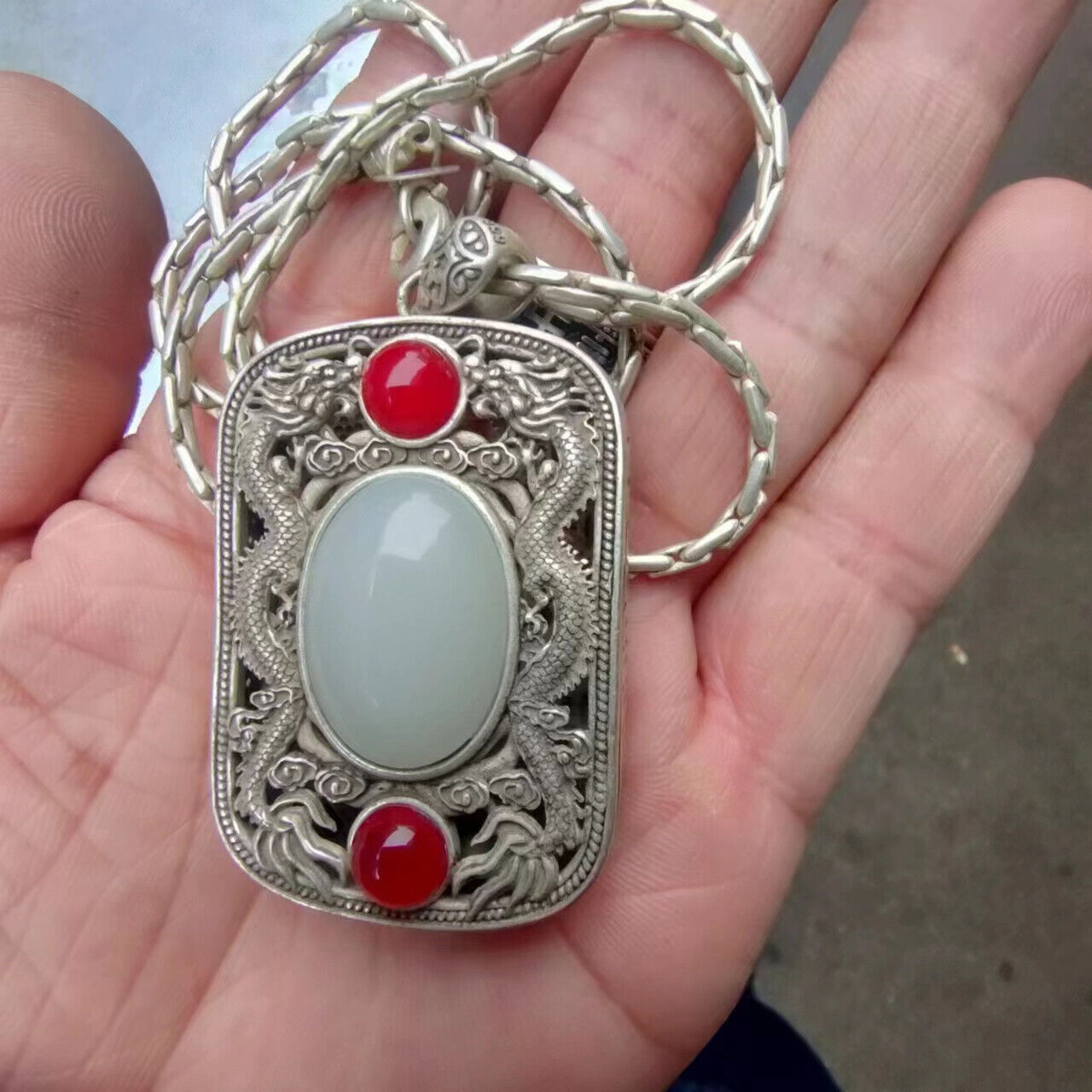 Chinese Old Tibetan Silver Hand CarvingGemstone inlay necklace pendant Collect