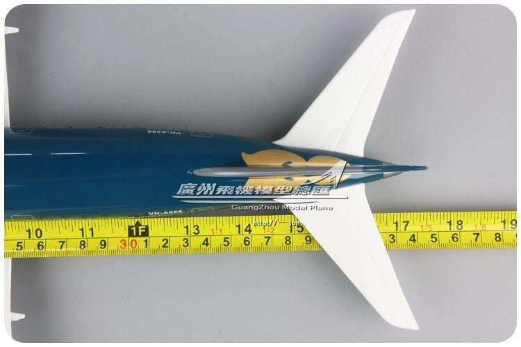 1:130 43CM Vietnam Airlines BOEING 787 Passenger Plane Landing Gear Resin Model