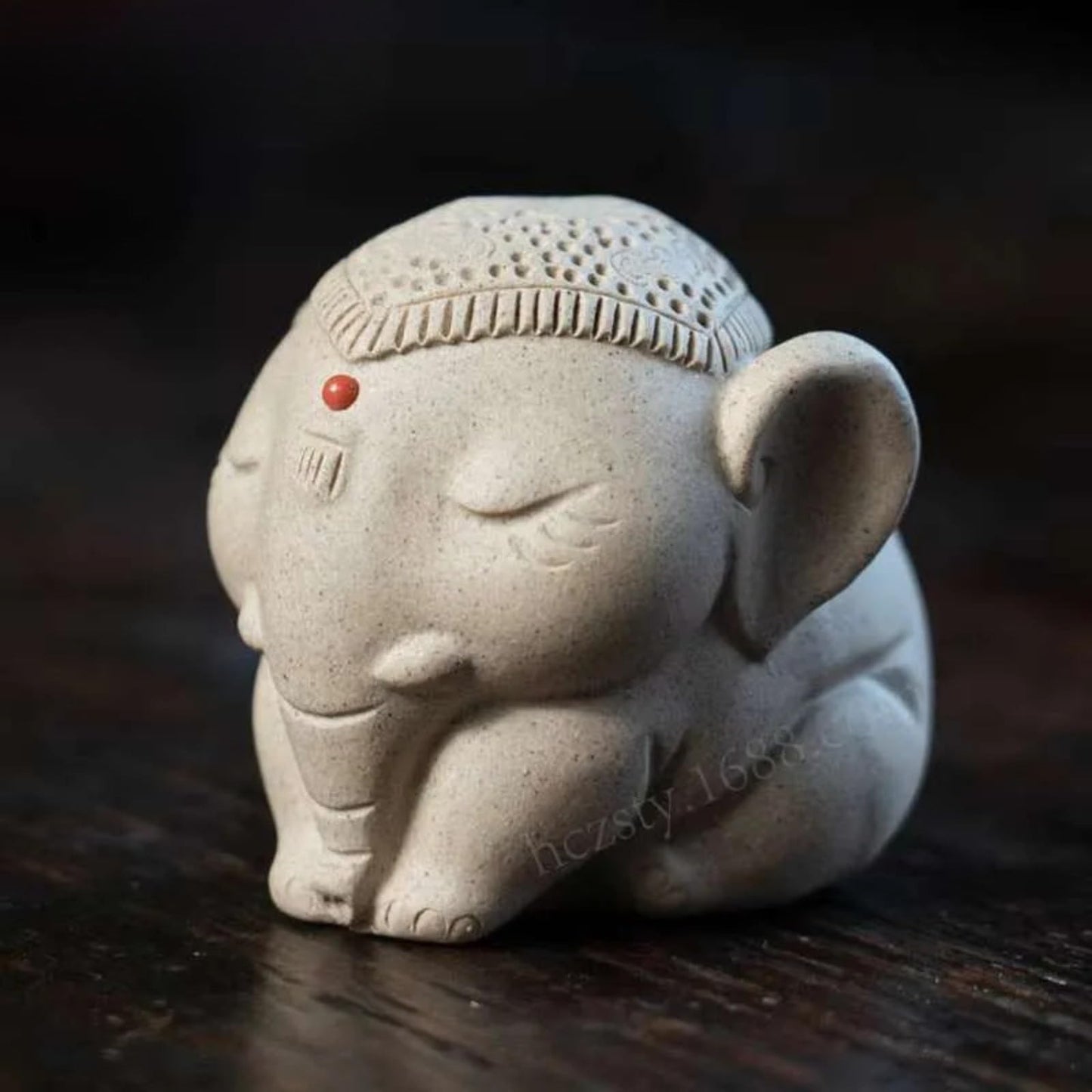 Purple Clay Elephant Tea Pet Figurine Ornaments 6cm Sculpture Tea Ceremony Decor