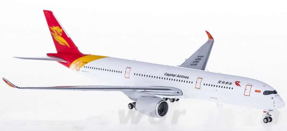 1:400 Phoenix Capital Airlines AIRBUS A350-900 Passenger Airplane Diecast Model