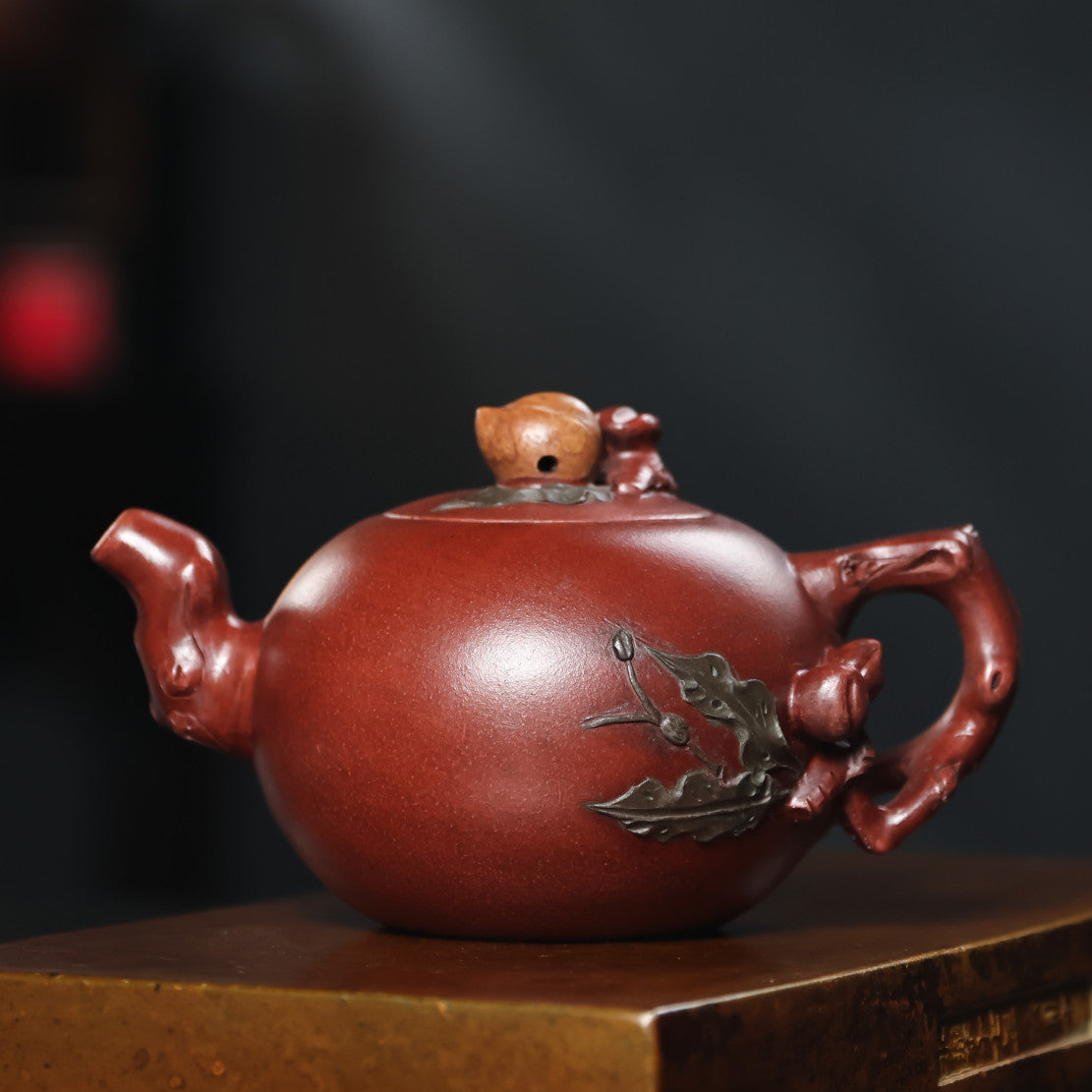 Yixing Zisha Teapot 550ml Handmade Peach Shape Qingshui Clay Kung Fu Pot