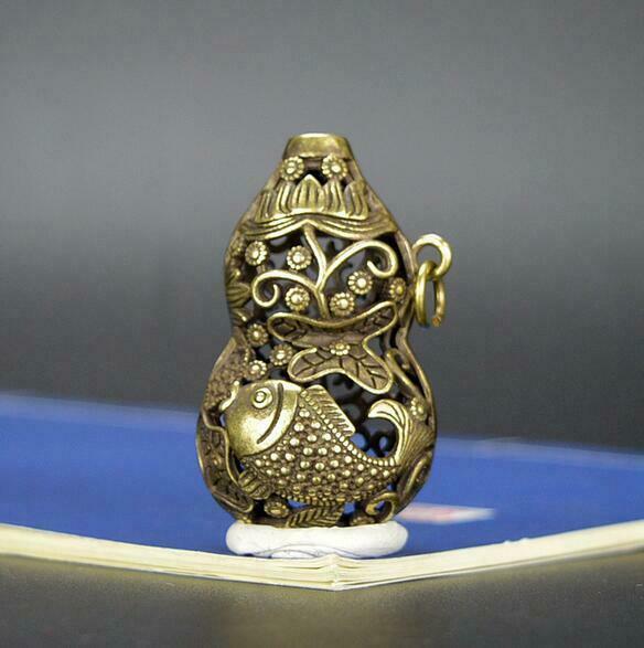 Chinese Pure Brass Gourd Flower Pattern Small Pendant