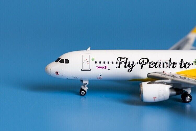1:400 Phoenix Peach Aviation AIRBUS A320 Passenger Airplane Diecast Plane Model