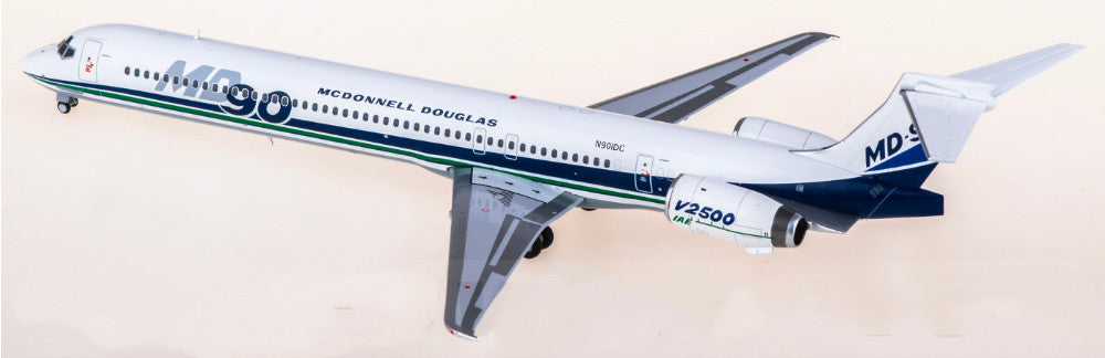 1:200 JC Wings McDonnell Douglas MD-90 Passenger Airplane Diecast Plane Model