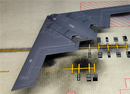 FLOZ U.S. Air Force B-2A stealth bomber Spirit 1066 1/200 Pre-builded Model