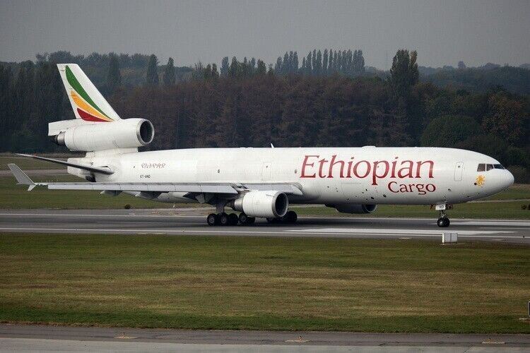 1:400 Phoenix Ethiopian Cargo McDonnell Douglas MD-11 Airplane Diecast Model