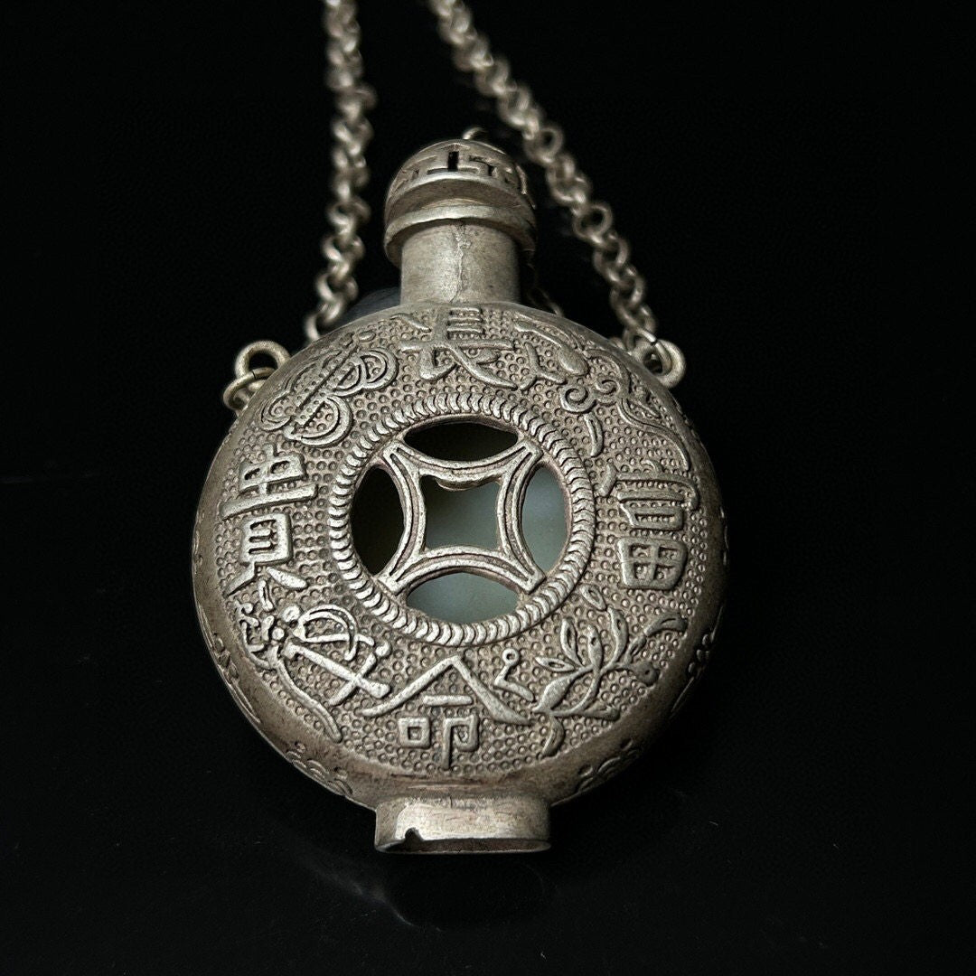 China Tibetan Silver Inlay Jade People Snuff Bottle Sachet Amulet Necklace